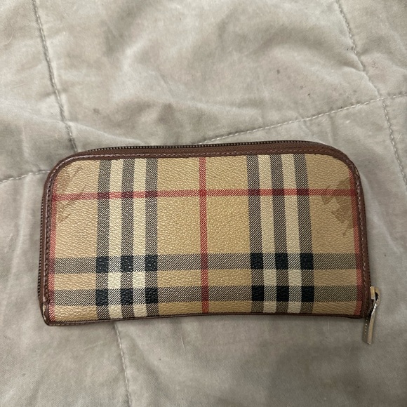 Burberry Wallet - Picture 2 of 4